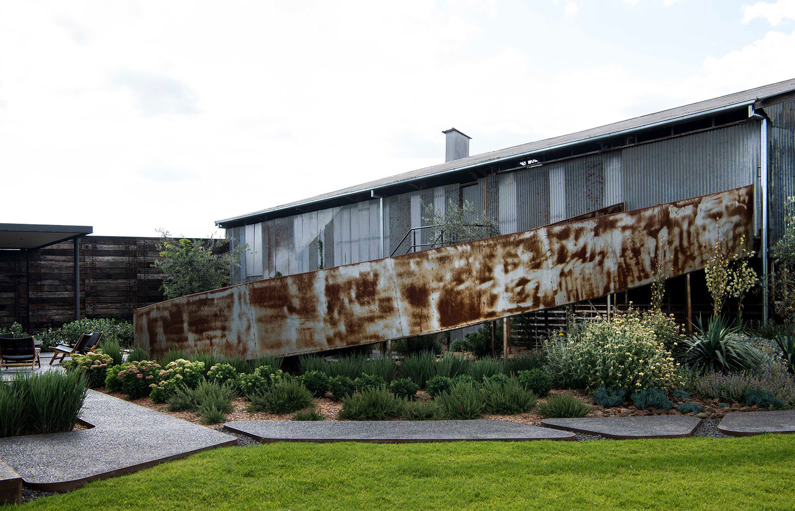 The Glasshouse Restaurant - Goonoo Goonoo Station